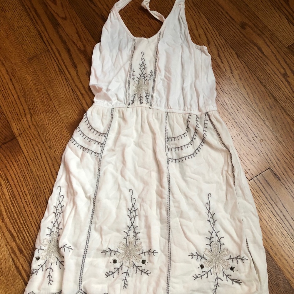 American Eagle white sundress with embroidering